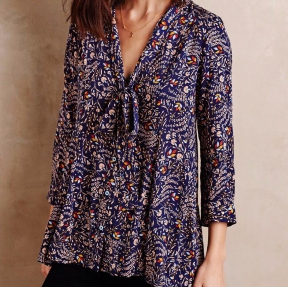 Anthropologie Maeve  Floral Tie Neck Button Up Swing Hi Low Blouse Size S